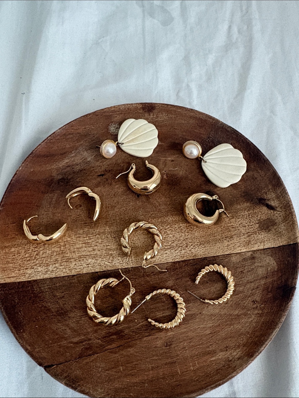 Amazon Gold Hoop Earring Set with Cream Shell and Pearl Drops bundle of 5 pairs
